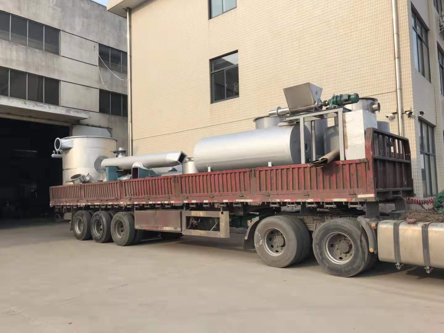 5月20日電池廢料專用SXG-8旋轉(zhuǎn)閃蒸干燥機(jī)發(fā)貨！