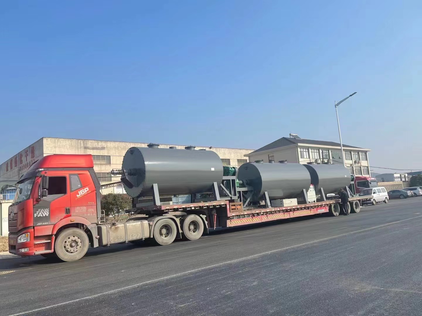 3月9日，3臺(tái)ZPG-5000L型真空耙式干燥機(jī)發(fā)貨！